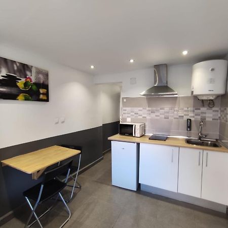 Estudios Hl Frente Al Metro Barcelona-Aeropuerto L'Hospitalet de Llobregat Extérieur photo